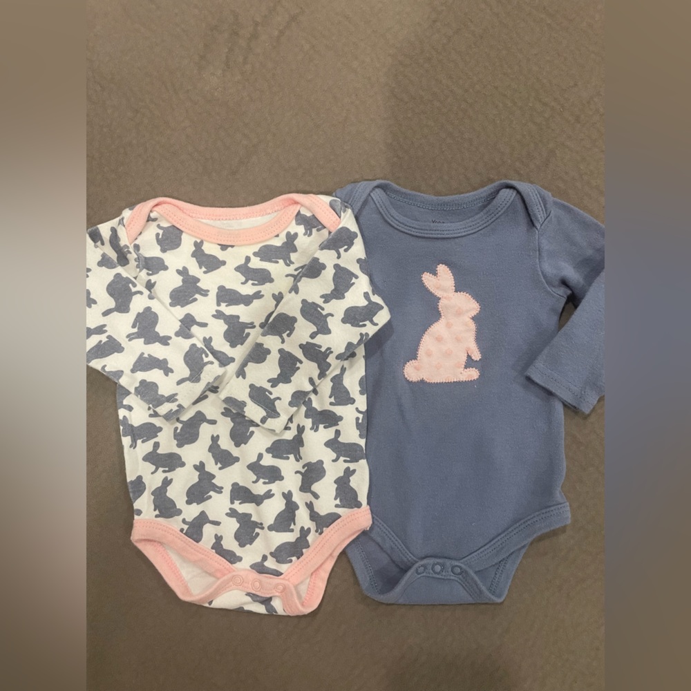 Yoga Sprouts brand long sleeve bunny onesies 2 pack bundle